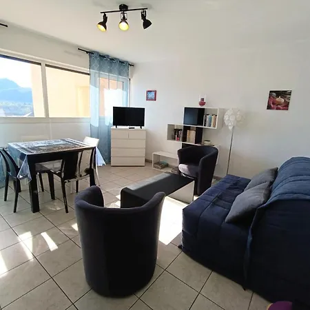 Apartamento Résidence Saint Christophe - Traversant, Et Lumineux à 2 Pas De La Cure ! Mae-7244 *